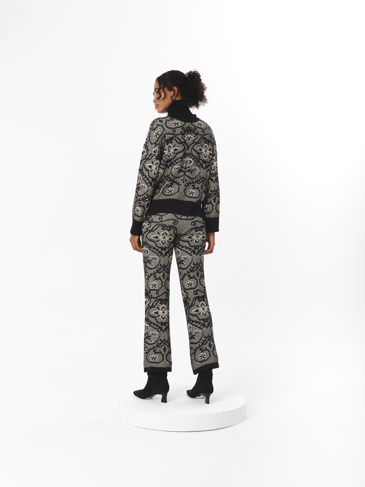 ORENA SWEATER BLACK