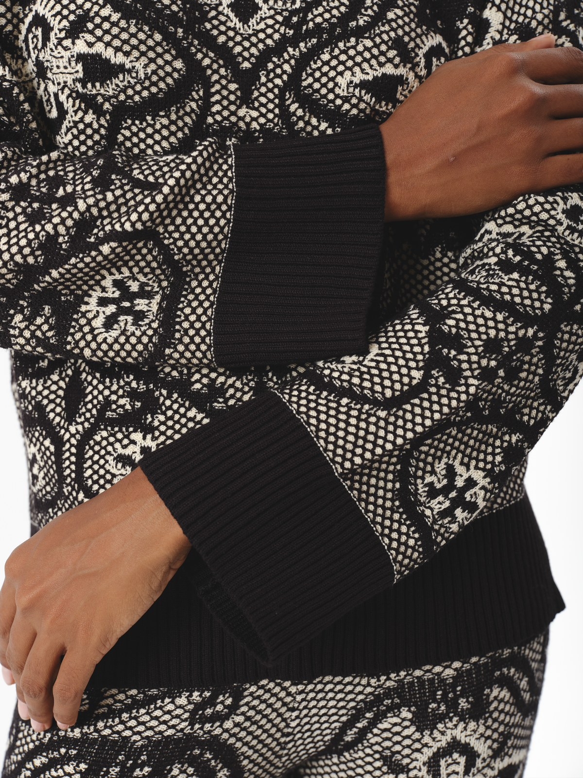 ORENA SWEATER BLACK